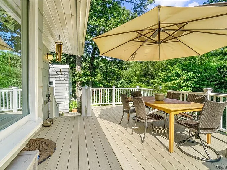 64 Pine Cliff Rd — Photo 26