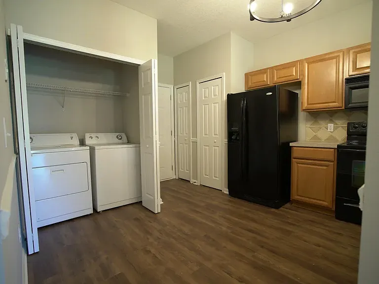 589 Scrub Jay Dr — Photo 3