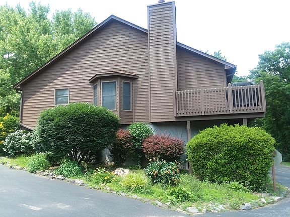 Side of building 400