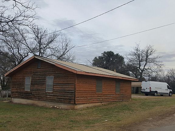 4th image of 221 Creek Dr