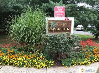 210 Edison Glen Ter #210, Edison, NJ 08837