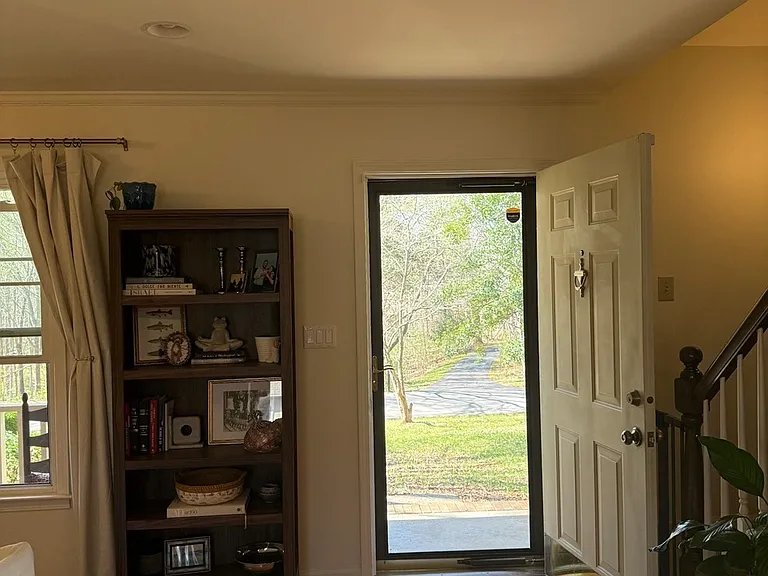 619 Chesterfield Cir — Photo 10
