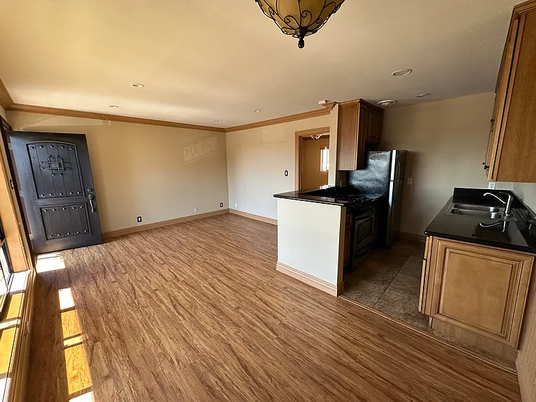 2499 E 19th St #2 — Photo 20
