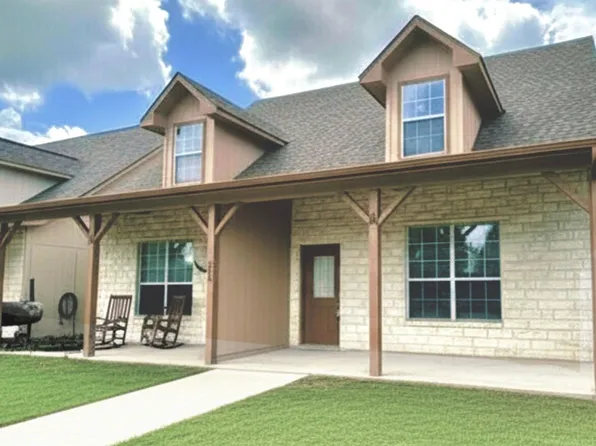 212 Sandstone Dr APT B, Jarrell, TX 76537