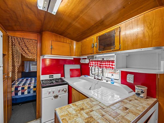 4th image of 6000 Fairbanks Path APT 15