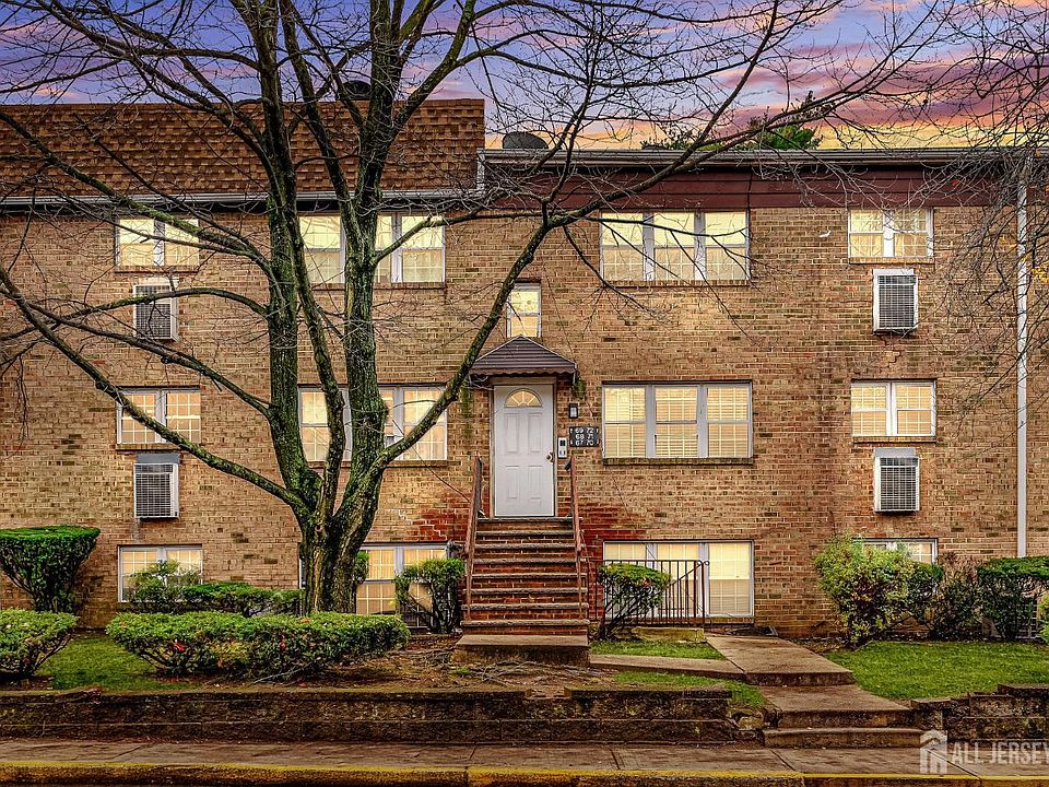 1st image of 71 College Dr