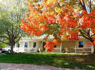 105 Robin Ave, Stephens City, VA 22655