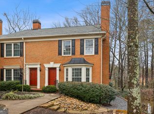 42 Mount Vernon Cir, Sandy Springs, GA
