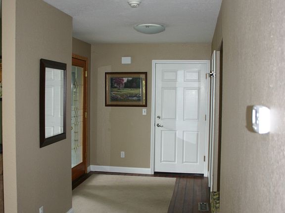 4th image of 10416 8th Pl SE