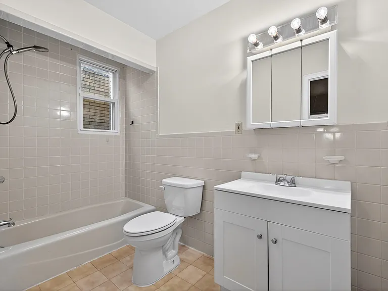 48 E 19th St #3 — Photo 9