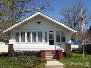 1323 Maple St, Niles, MI 49120