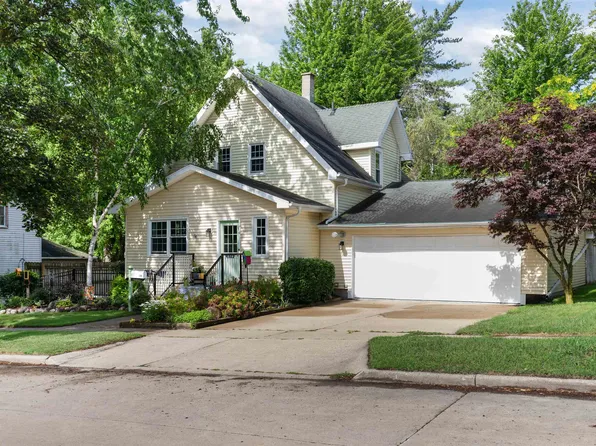 175 Spring St, Berlin, WI 54923