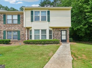 714 Longleaf Dr, Lawrenceville, GA 30046