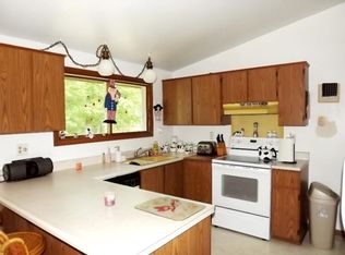 507 Mesita Rd, Fontana, WI 53125