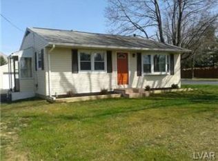 1041 S Krocks Rd, Allentown, PA 18106