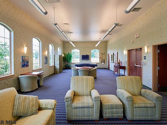 Clubhouse Lounge