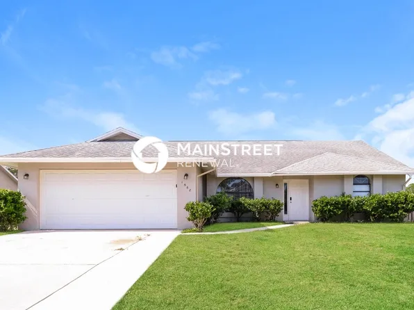 1568 Glendale Ave NW, Palm Bay, FL 32907