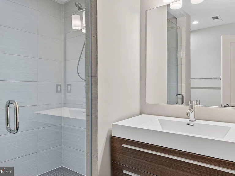 2142 O St NW #100 — Photo 10