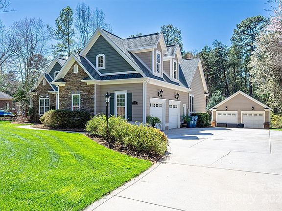 3rd image of 9185 Grayson Green Ln #83