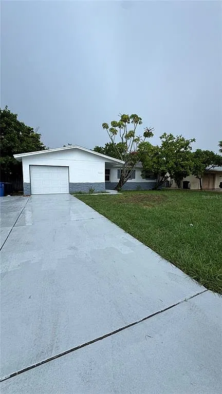 3 bed, 2.0 bath, 1186 sqft, $2,900 — Photo 1