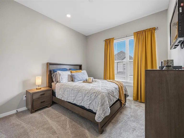 6723 Parker Oaks Ln — Photo 14
