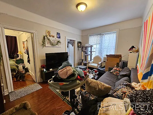 Rented by Real Street Inc | media 1