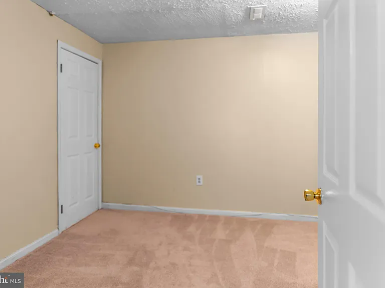 8514 Rheims Ct — Photo 26