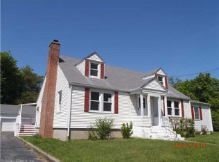 23 Mary St, Waterford, CT 06385