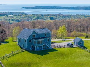 6 Clayton Ln, Rockland, ME 04841