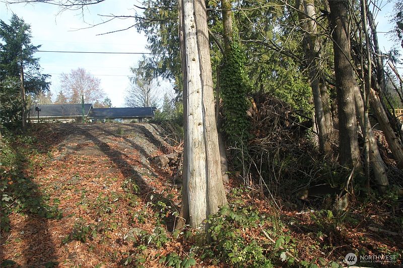 3rd image of 0 XX NE Columbia Street