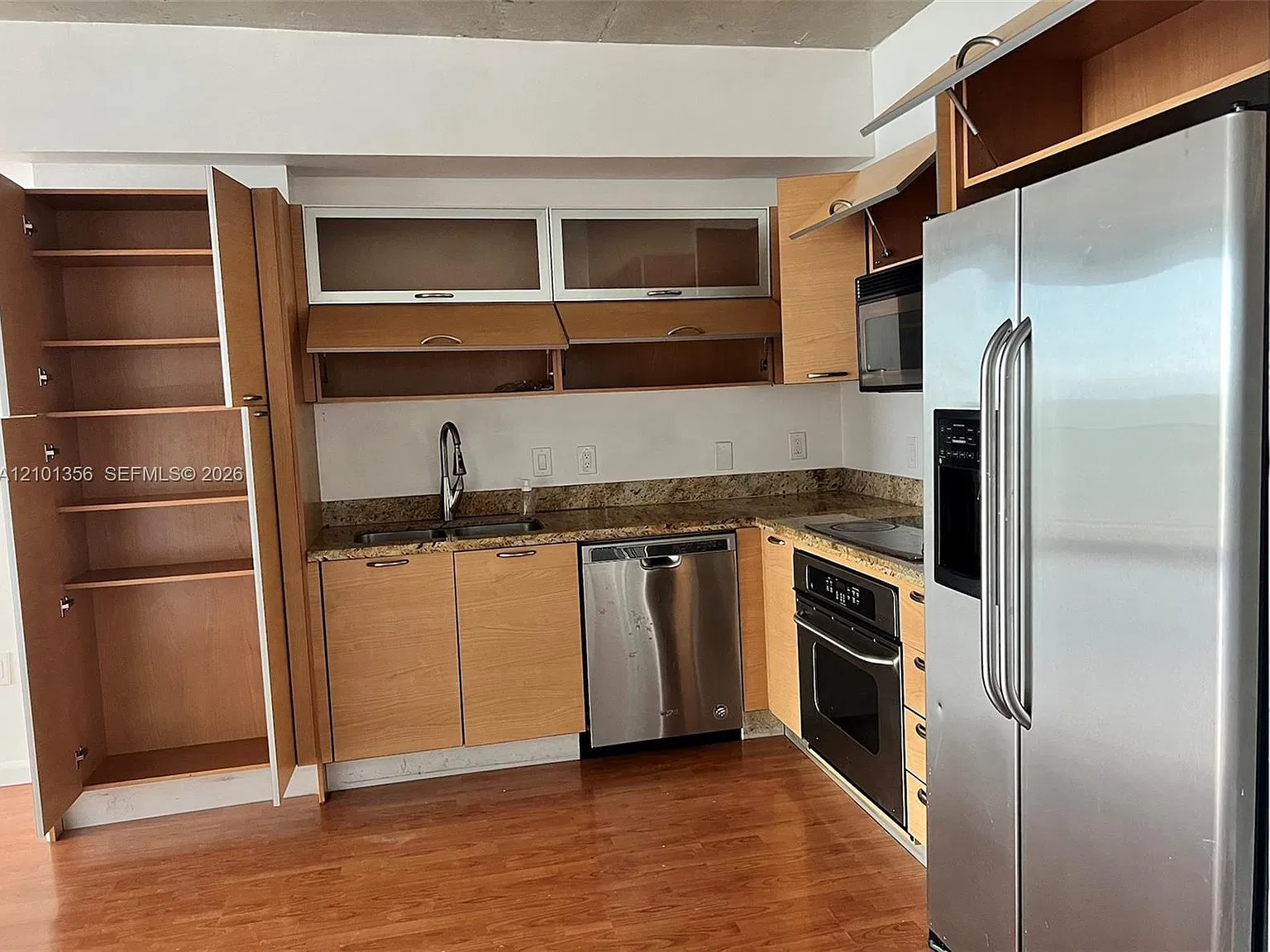 3180 SW 22nd Ter — Photo 3