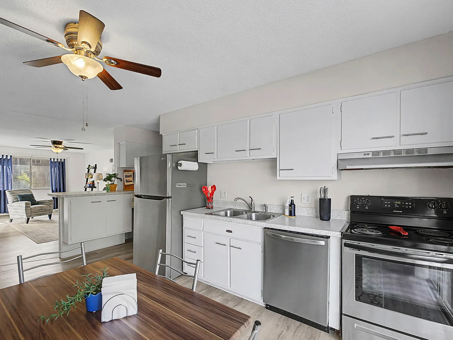 4602 Wyoming St — Photo 3