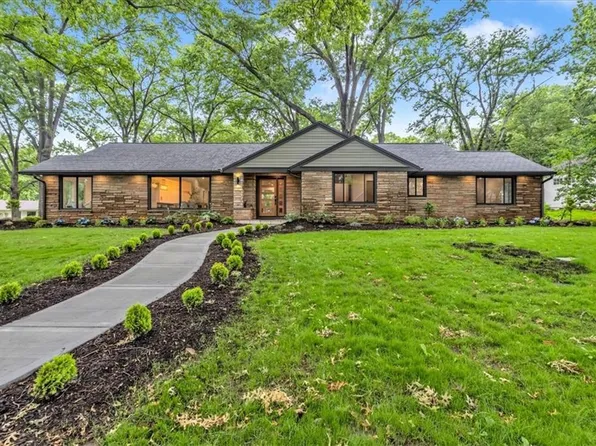 6148 Reinhardt Dr, Fairway, KS 66205