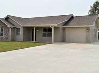 12611 Wildwind Dr, Dexter, MO 63841
