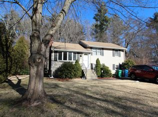23 Sandy Brook Rd, Burlington, MA 01803