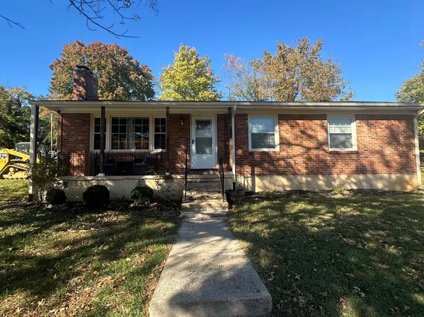 4361 Cresthill Dr, Roanoke, VA 24018