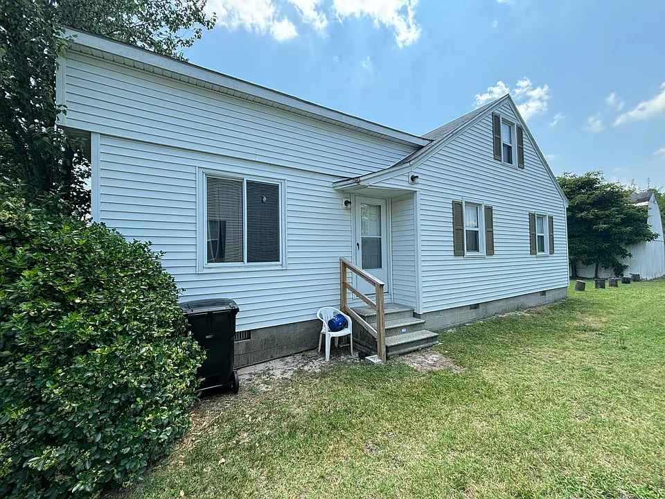 402 Hammond St