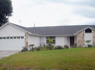 1069 Blossom Dr, Sebastian, FL 32958