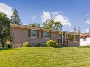 2067 Larry Dr NE, Cedar Rapids, IA 52402