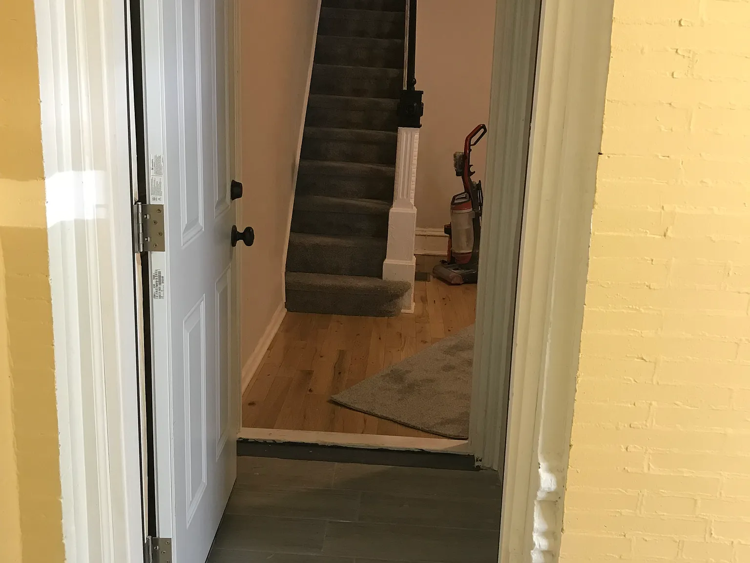 3 bed, 1320 sqft, $1,500 — Photo 2