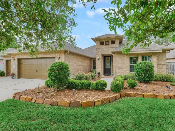 11 S Sandbells Park Ln, Montgomery, TX 77316