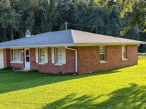 4th image of 207 Flint Knob Rd