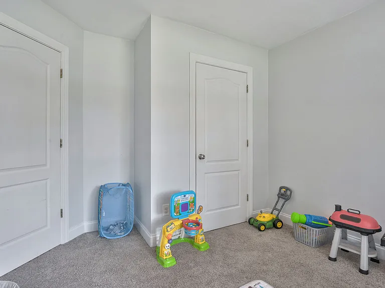 202 Weeping Hollow Ct — Photo 14