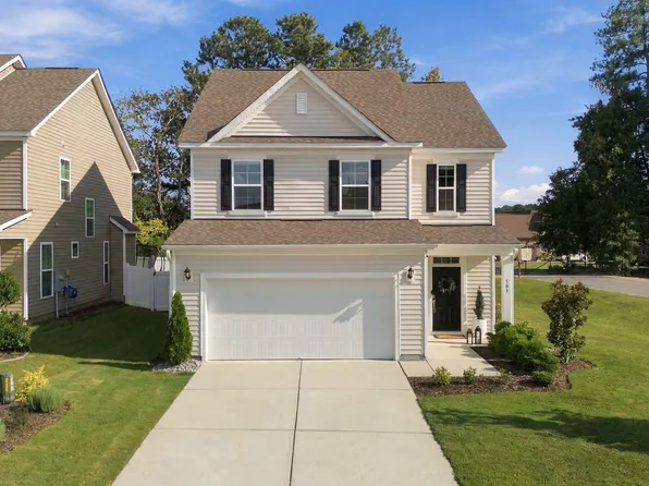 589 Whitley Ridge Dr, Clayton, NC 27527