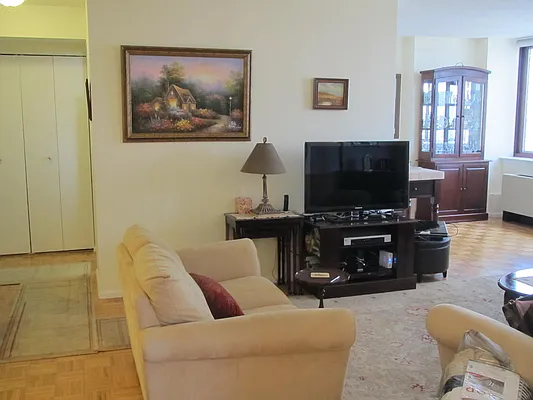 Sold by CityView Real Estate Inc. | media 3