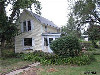 1st image of 208 W D St