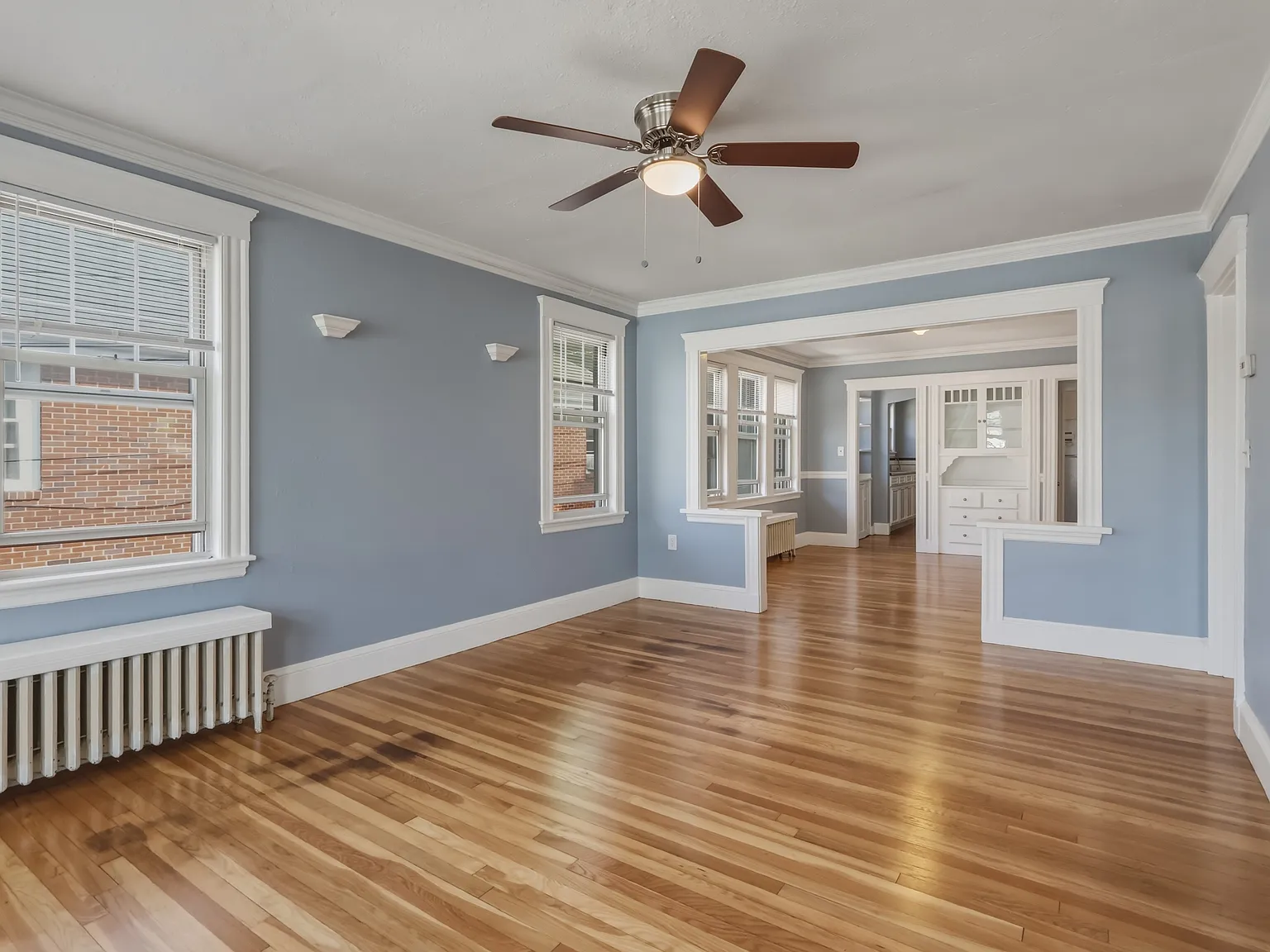 3 bed, 1300 sqft, $3,600 — Photo 3