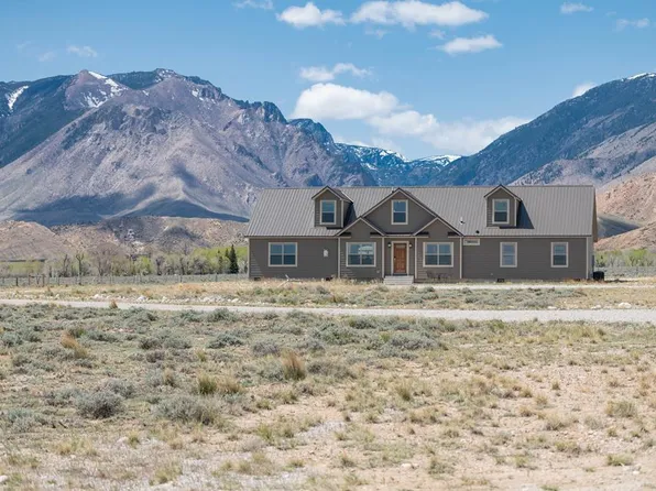 189 Road 8UD, Clark, WY 82435