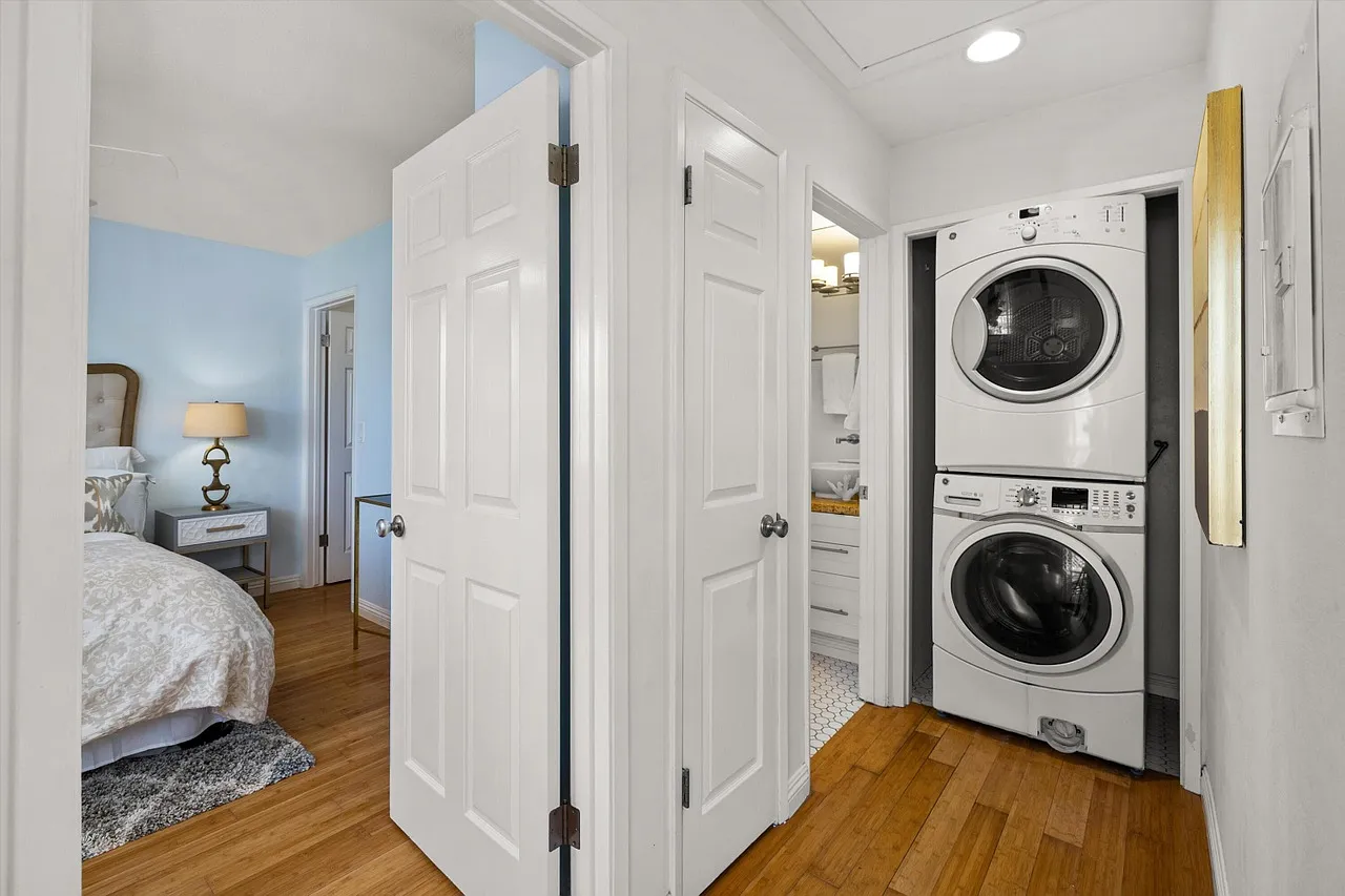 1 bed, 1000 sqft, $3,400 — Photo 4