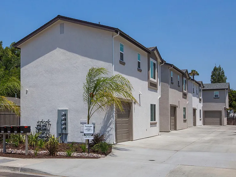 12338 Parkside St — Photo 12